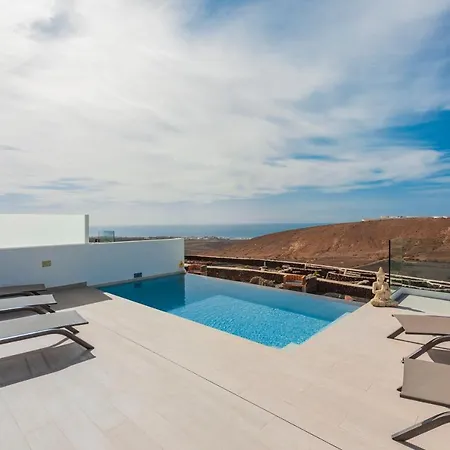Papaya Villa Tías
